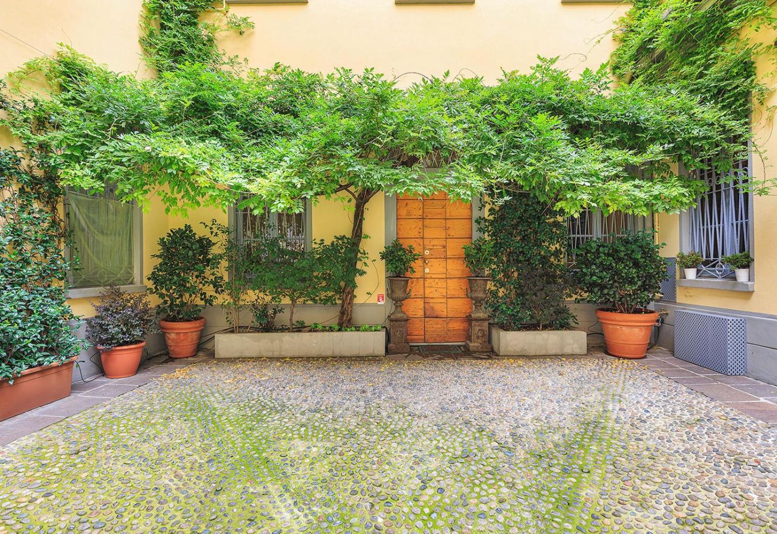 Duomo Smart Suites Milán Exterior foto