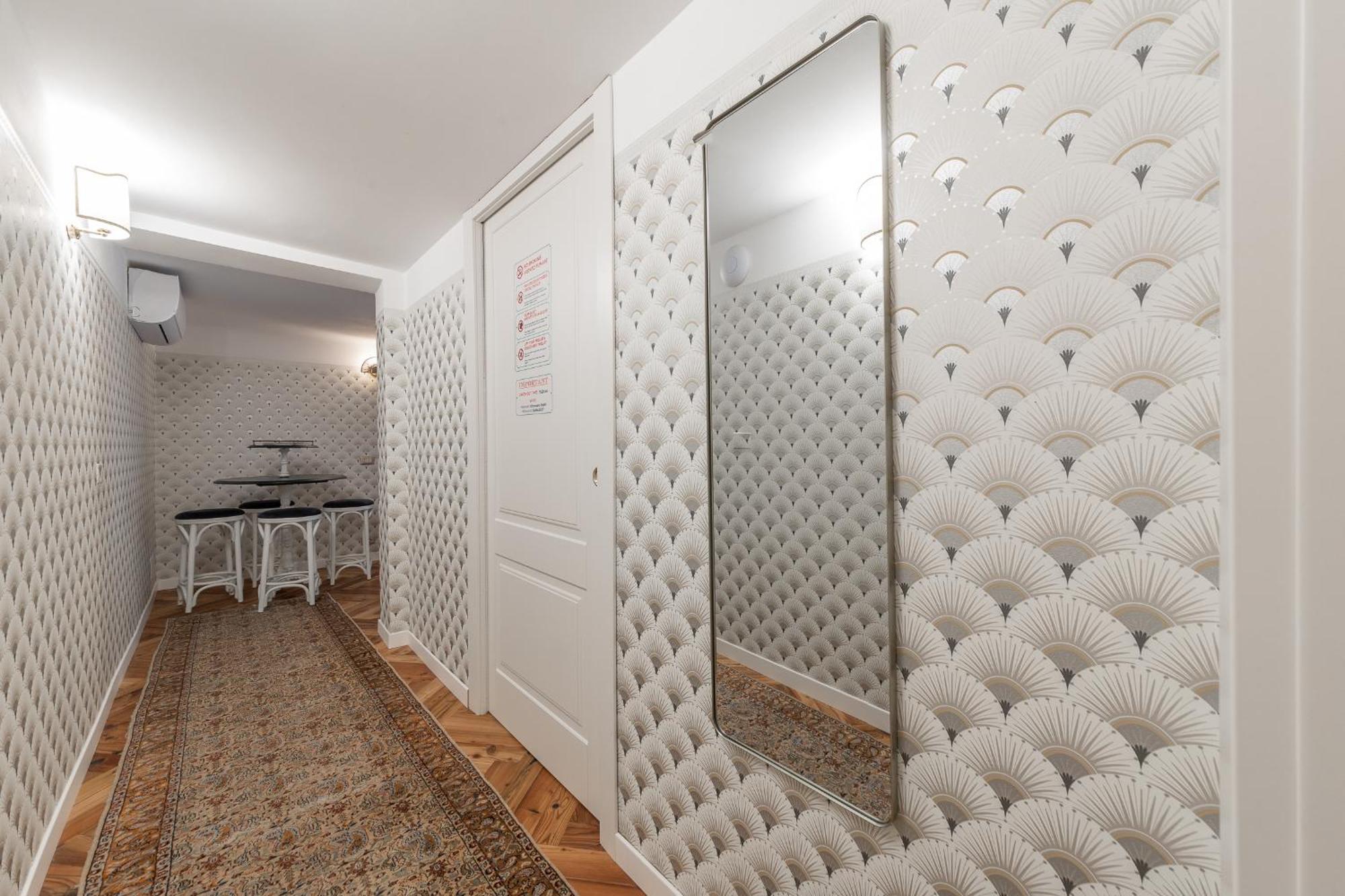 Duomo Smart Suites Milán Exterior foto
